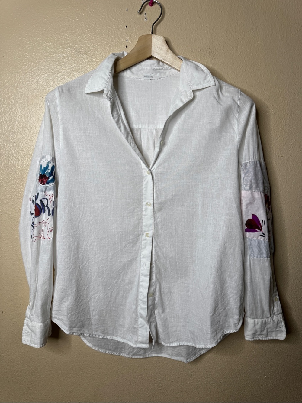 Desigual Shirt Women’s Large White Button Up Floral Patch Art Sleeve Boho